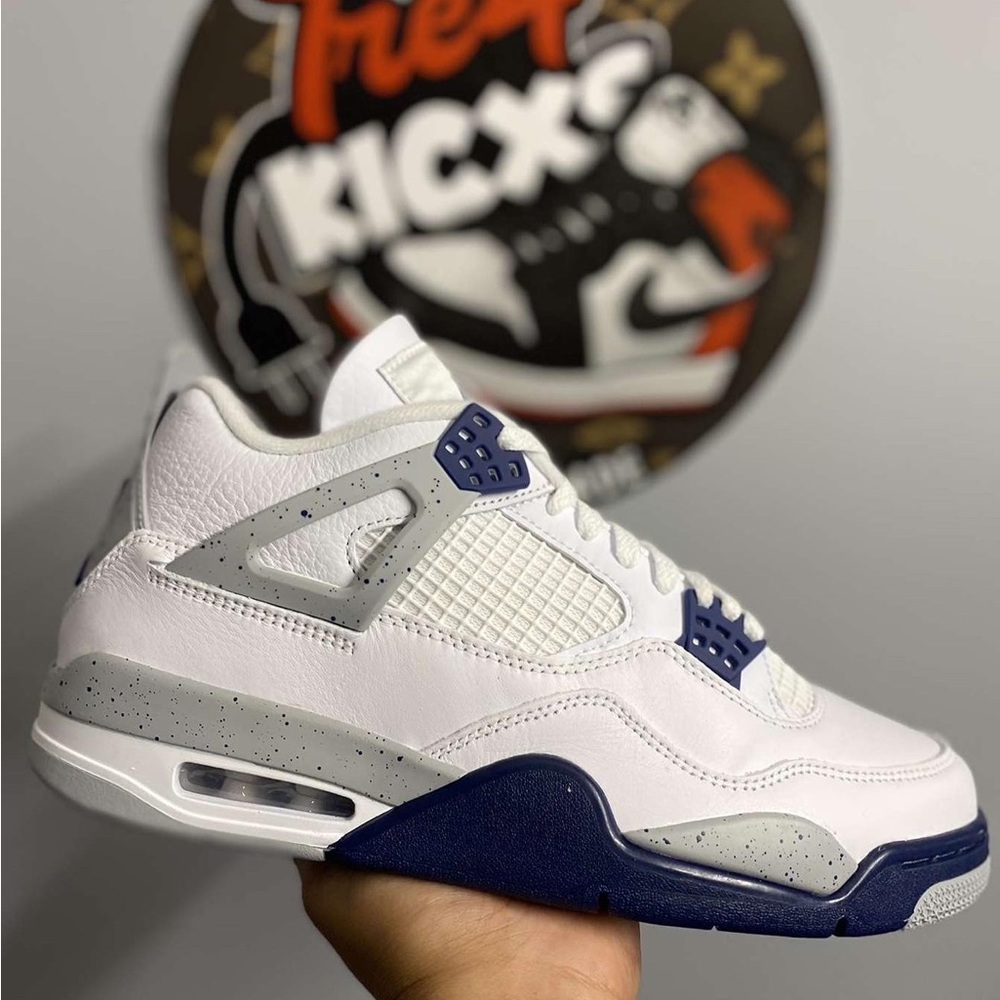 Midnight Navy 4s